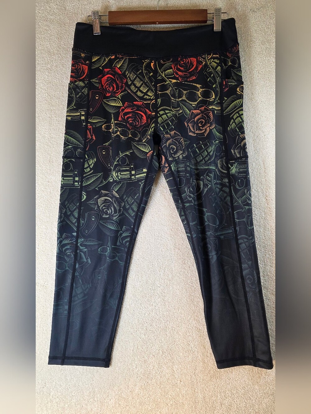 Constantly Varied Gear Dressed To Kill Cropped Leggings Roses Grenades Size L